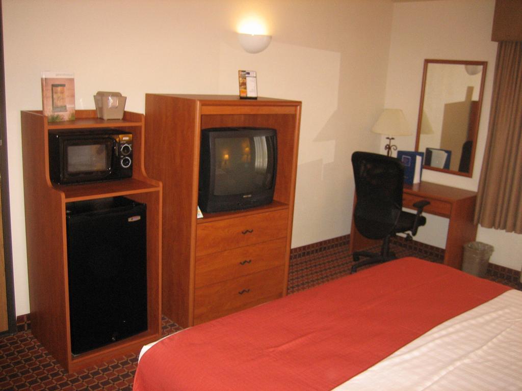 Catalina Inn Room photo