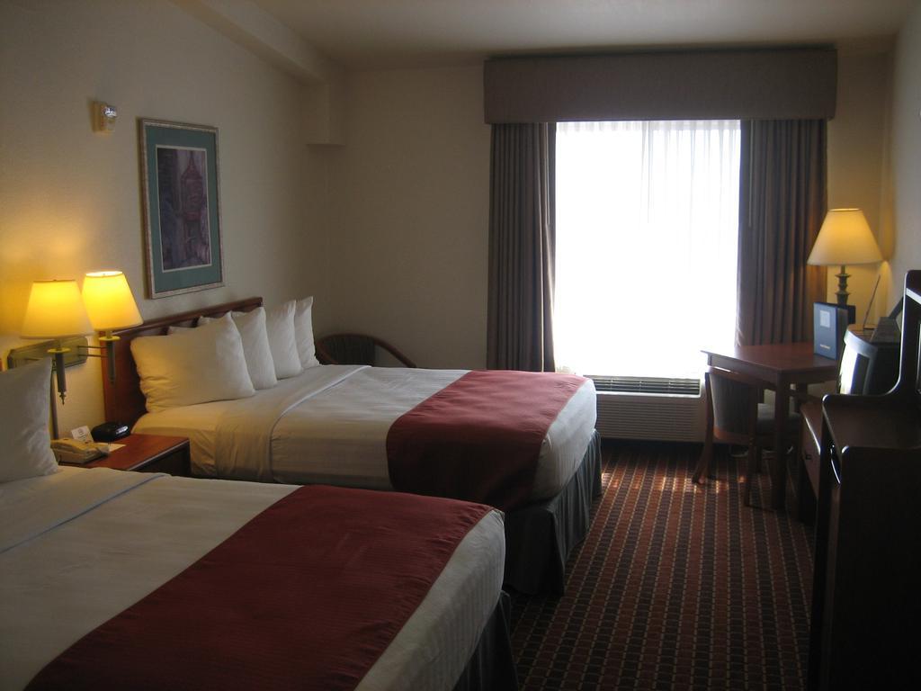 Catalina Inn Room photo